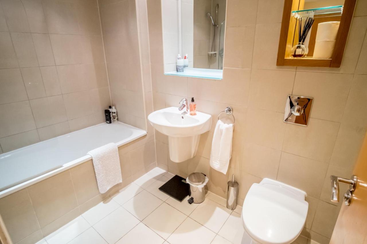 City One Bedroom Apartment With Juliet Balcony In West One - Parking Possible شيفيلد المظهر الخارجي الصورة